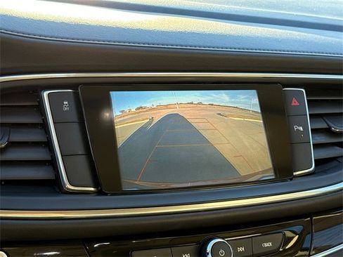 Used 2019 Buick Enclave Essence image 26