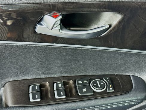 Used 2017 Kia Sorento LX w/ LX Convenience Package image 22