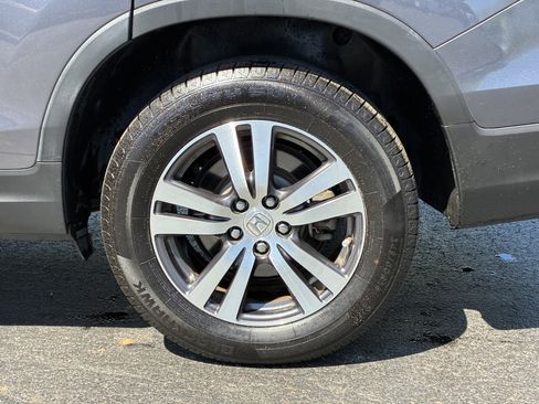 Used 2018 Honda Pilot EX image 9