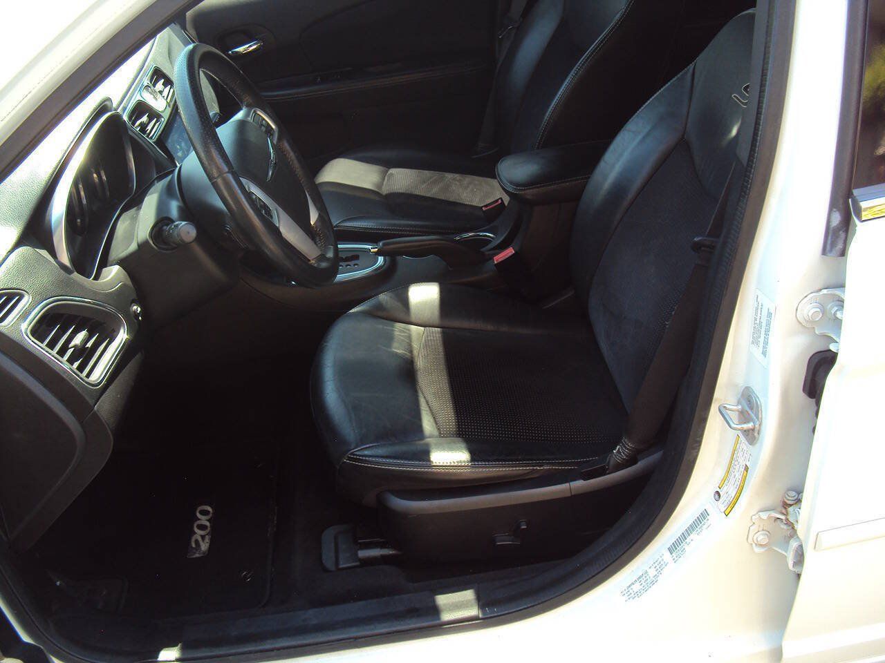Used 2013 Chrysler 200 Limited w/ Sun/Sound Group FWD image 7