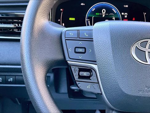 Certified 2025 Toyota Camry LE image 22