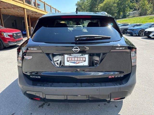 Used 2025 Nissan Kicks SR AWD/4WD image 7