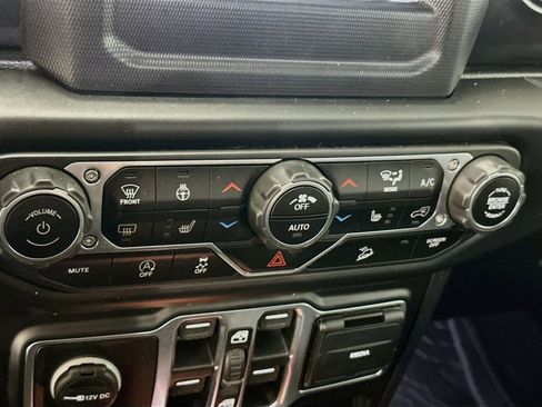 Used 2020 Jeep Wrangler Unlimited Sport AWD/4WD image 24
