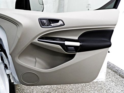 Used 2020 Ford Transit Connect XLT image 11