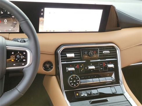 New 2026 Nissan Armada SL w/ Captain's Chari Seat Package image 16