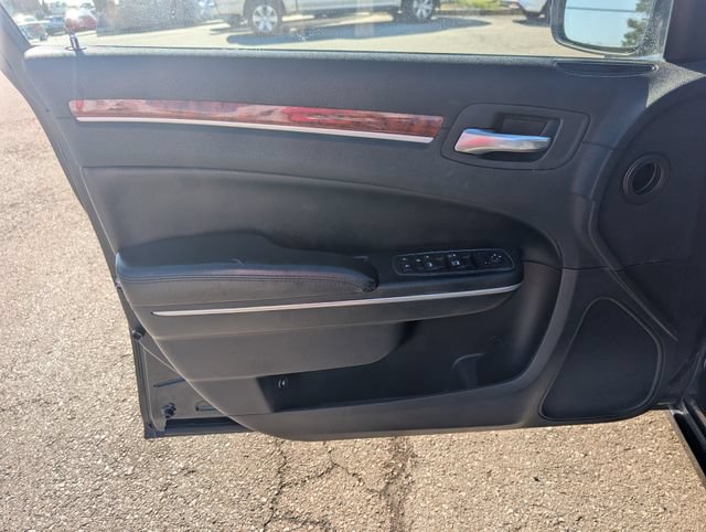 Used 2012 Chrysler 300 RWD image 9