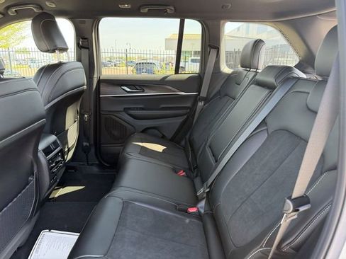 New 2026 Jeep Grand Cherokee 4WD image 22