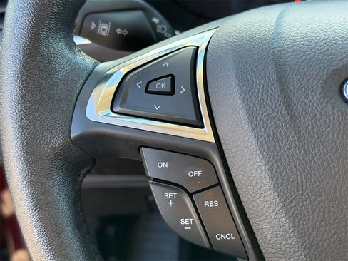 Used 2021 Ford Edge Titanium image 25