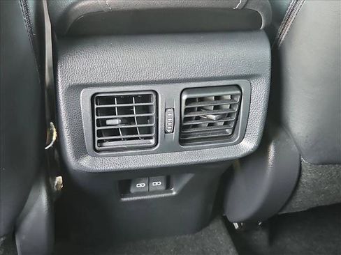 Certified 2023 Toyota Venza XLE AWD/4WD image 24