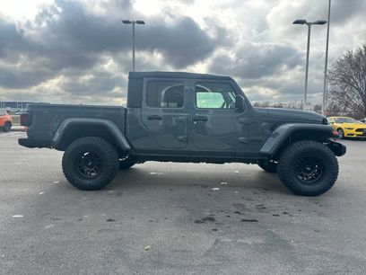 New 2025 Jeep Gladiator Sport