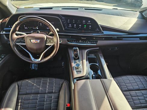 Certified 2023 Cadillac Escalade ESV Sport Platinum image 24
