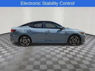 Used 2025 Nissan Sentra SR FWD video 4