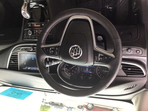 Used 2019 Buick Encore Essence AWD/4WD image 11