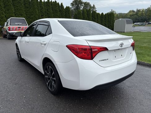 Used 2018 Toyota Corolla SE w/ Carpet Mat Package (TMS) FWD image 6