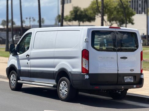 Used 2019 Ford Transit 250 130 Low Roof w/ Exterior Upgrade Package RWD image 3