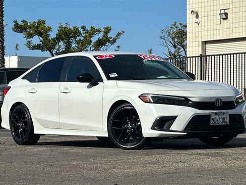 Used 2022 Honda Civic Sport image 2