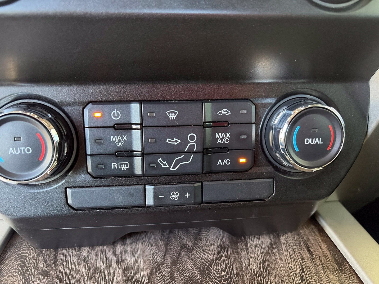 Used 2019 Ford F250 Lariat w/ Chrome Package AWD/4WD image 29