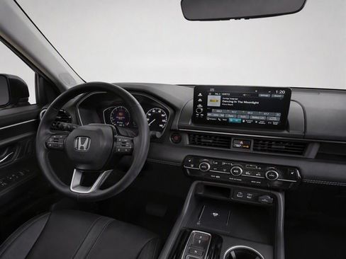 Used 2023 Honda Pilot Touring image 29
