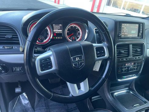 Used 2019 Dodge Grand Caravan GT image 19