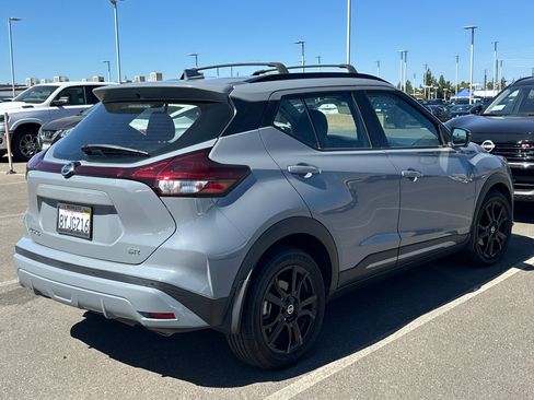 Certified 2021 Nissan Kicks SR w/ Interior Electronics Package FWD image 5