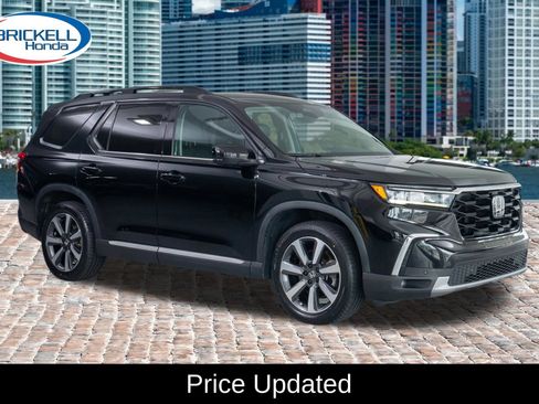 Certified 2023 Honda Pilot Touring image 1