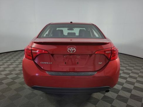Used 2017 Toyota Corolla SE w/ SE Premium Package FWD image 9