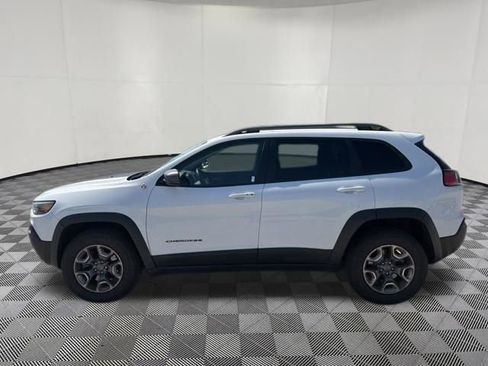 Used 2019 Jeep Cherokee Trailhawk w/ Cold Weather Group AWD/4WD image 12