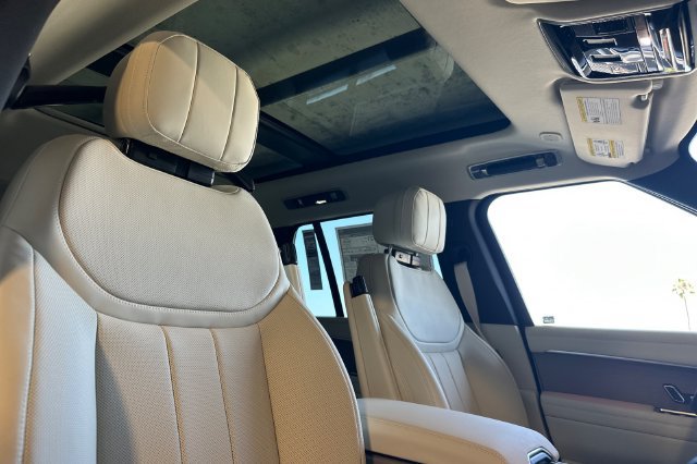 New 2026 Land Rover Range Rover SE AWD/4WD image 15