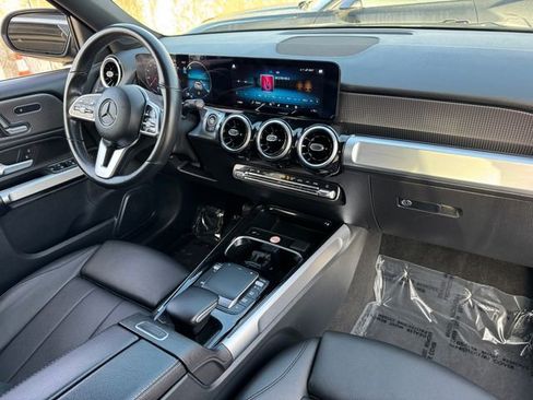Used 2023 Mercedes-Benz GLB 250 4MATIC image 19