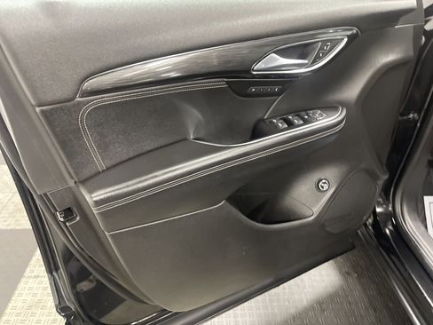 Used 2023 Buick Envision Essence w/ Sport Touring Package image 10