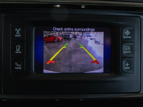 Used 2017 Chrysler Pacifica Touring image 6