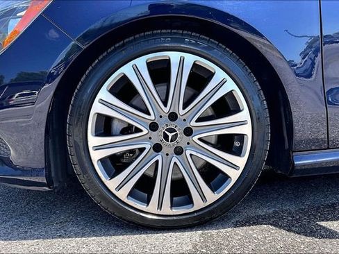 Used 2018 Mercedes-Benz CLA 250 image 35