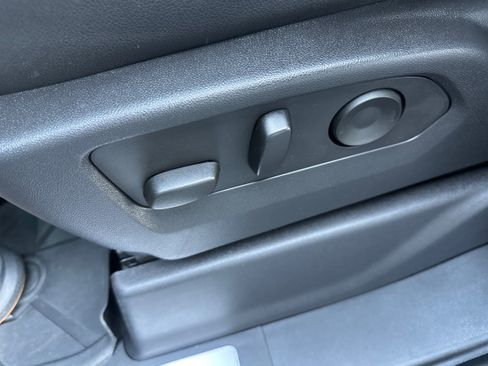 Used 2024 Chevrolet Silverado 1500 High Country AWD/4WD image 19