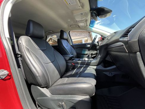 Used 2020 Ford Edge Titanium image 13