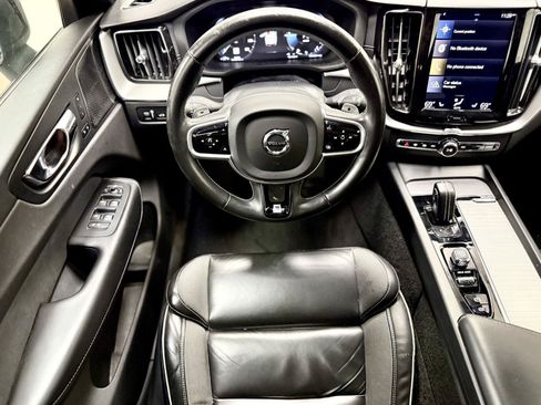 Used 2020 Volvo XC60 T8 R-Design AWD/4WD image 2