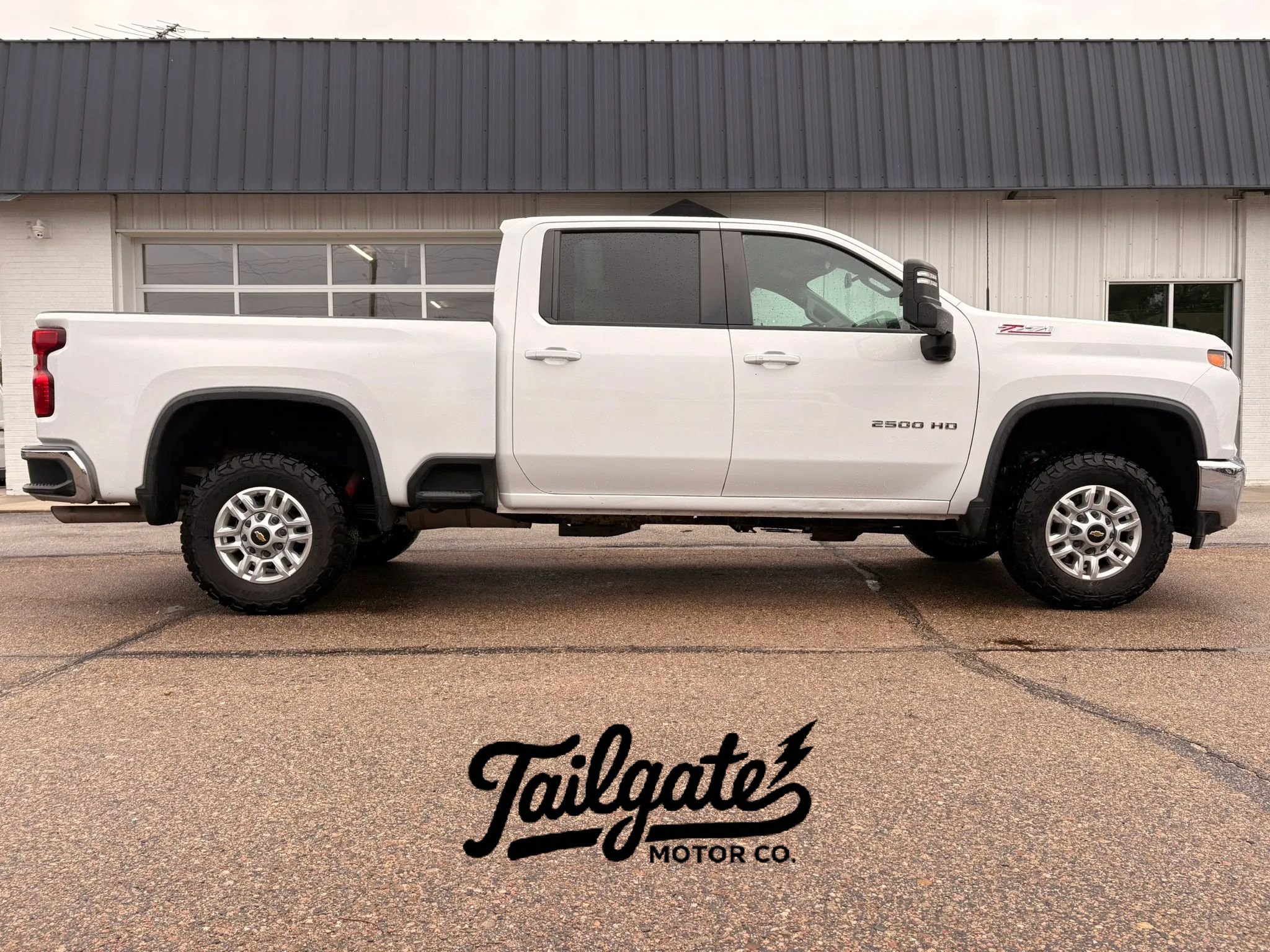 Used 2023 Chevrolet Silverado 2500 LT w/ Convenience Package AWD/4WD image 1