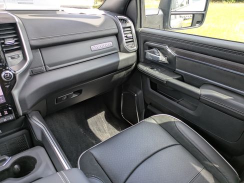 Used 2026 RAM 3500 Laramie w/ Sport Appearance Package AWD/4WD image 16