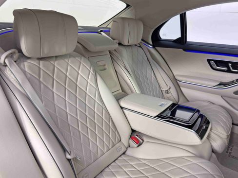 Used 2022 Mercedes-Benz S 580 4MATIC Sedan image 46