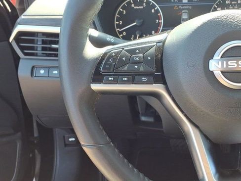 Used 2025 Nissan Altima 2.5 SL AWD/4WD image 17