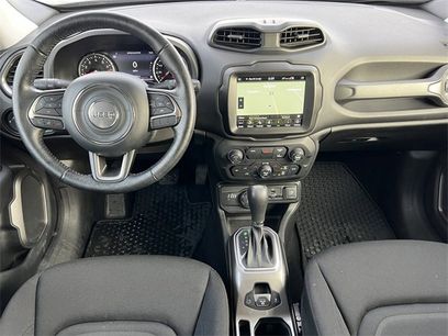 Certified 2022 Jeep Renegade Latitude w/ Convenience Group