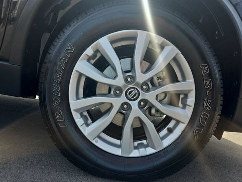 Used 2019 Nissan Rogue SV AWD/4WD image 9