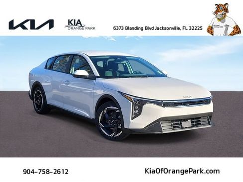 New 2025 Kia K4 GT-Line Turbo FWD image 1