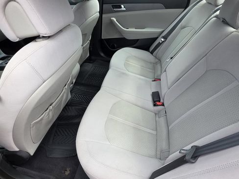 Used 2016 Hyundai Sonata SE FWD image 8