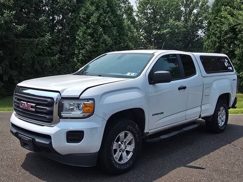 Used 2016 GMC Canyon 4x4 Extended Cab w/ Convenience Package image 2