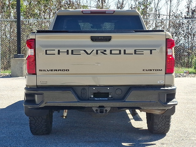 Used 2022 Chevrolet Silverado 1500 Custom Trail Boss w/ LPO, Dark Essentials Package AWD/4WD image 8