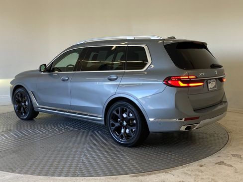 Certified 2025 BMW X7 xDrive40i image 3