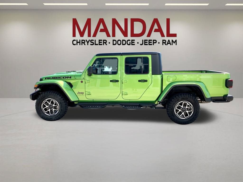 Used 2025 Jeep Gladiator Rubicon w/ Convenience Group AWD/4WD image 8