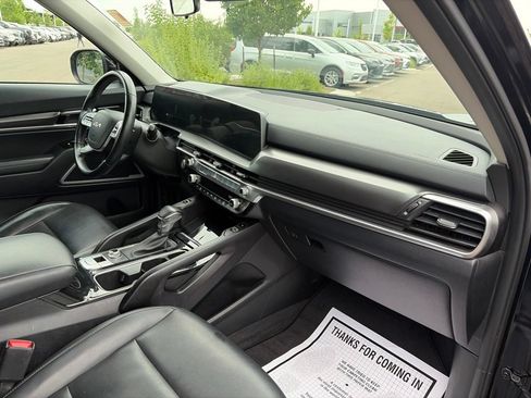Used 2025 Kia Telluride S AWD/4WD image 14