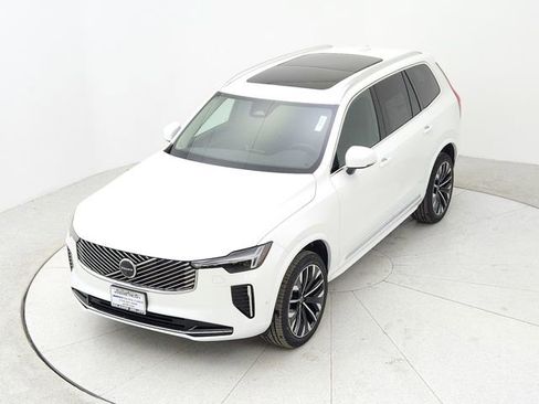New 2025 Volvo XC90 B6 Plus w/ Protection Package Premier image 13