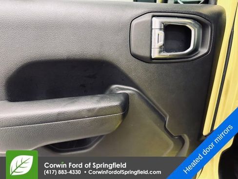 Used 2022 Jeep Wrangler Unlimited Rubicon w/ Cold Weather Group image 18